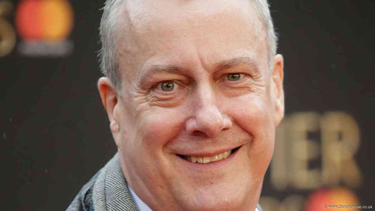 Channel 5 star Stephen Tompkinson's whirlwind romance with on-screen partner