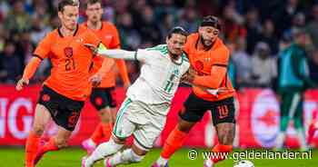 LIVE Oranje | Roefs maakt debuut in Oranje, Van Hecke voorkomt goal Algerije met goede tackle