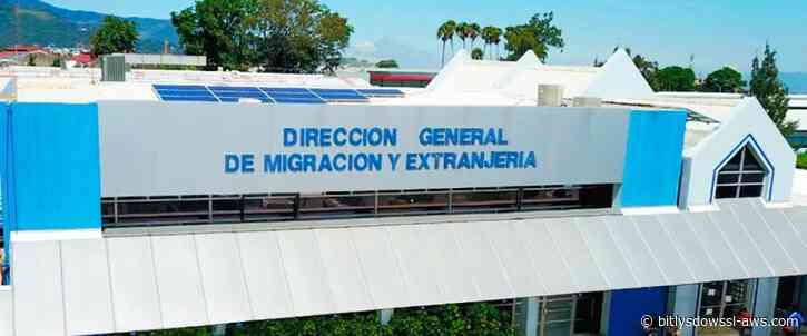 Costa Rica regularizará a solicitantes de refugio de Venezuela