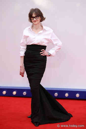 Joan Cusack Poses on Red Carpet for the First Time Since 2015 for ‘Toy Story 5’