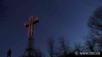 Mount Royal cross to go dark for major repairs