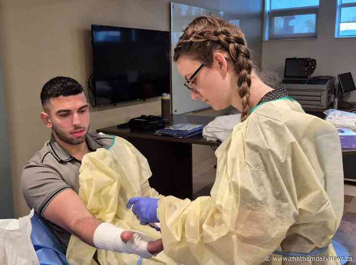 Med students receive hands-on learning at CKHA