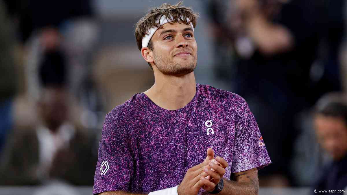 Cobolli, Arnaldi advance to French Open semis