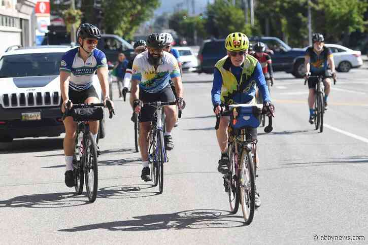 Three-generation cycling team goes for Guinness World Record in Chilliwack