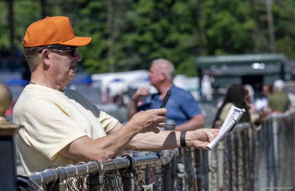 Clear skies, chill vibes on opening day of Belmont Stakes Racing Festival