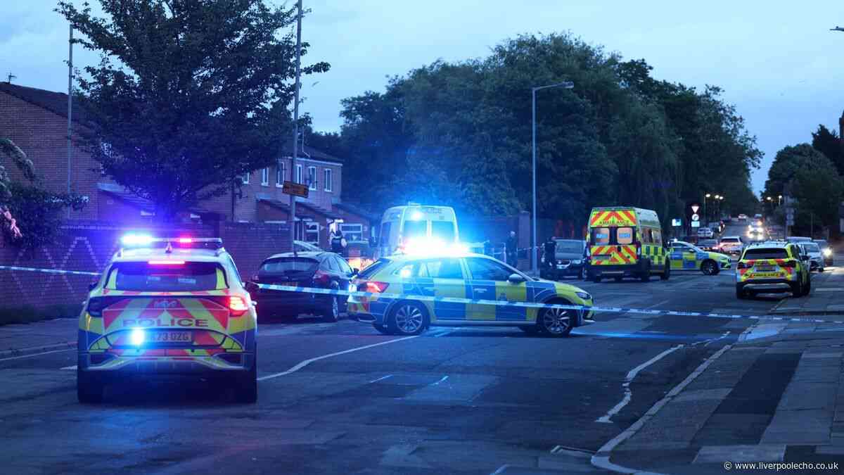 Police swarm Toxteth as teenager shot - recap