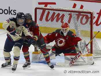 Ottawa Charge protects Rebecca Leslie, Ronja Savolainen and Gwyneth Philips from expansion