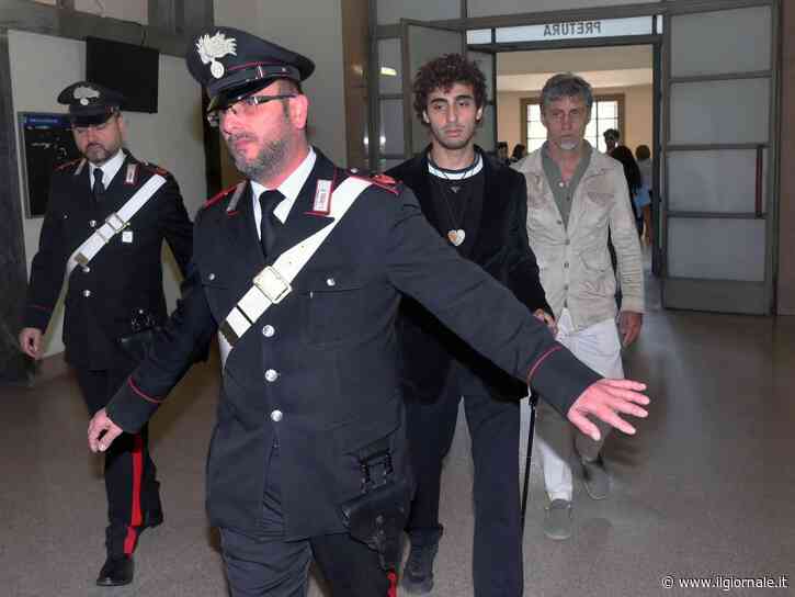 "Lui stava per morire e quel branco rideva"