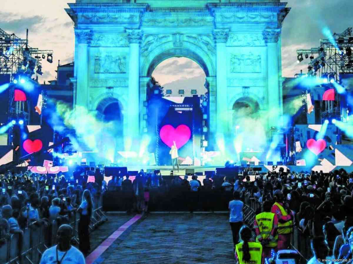 Levante, i Pinguini e TY1 alla festa di "Radio Deejay"