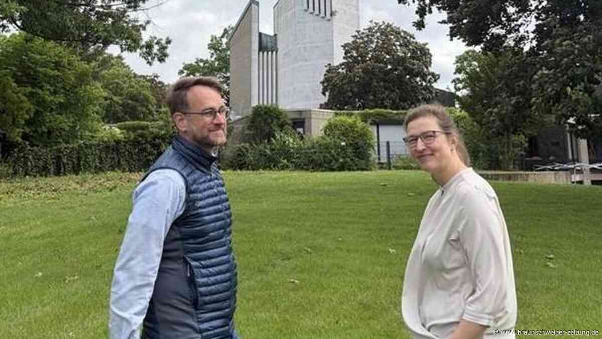 Helmstedter Kirche mit Dachschaden feiert ihren letzten Gottesdienst