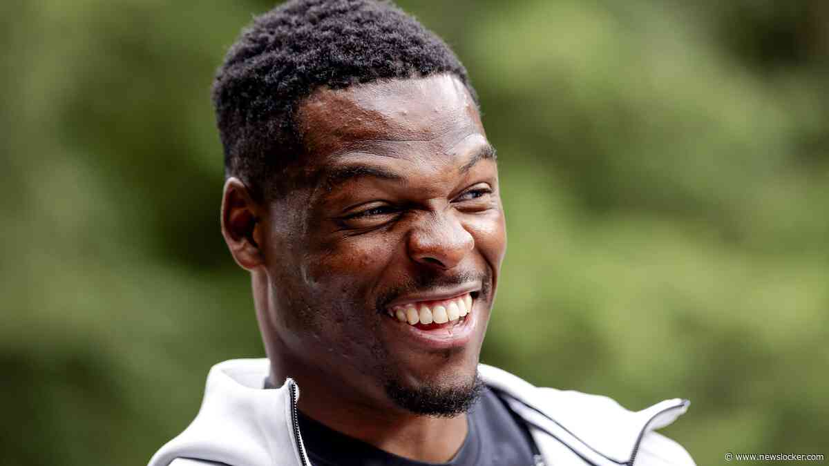 Denzel Dumfries voegt zich door transfer bij select gezelschap: ’Het is de grootste club ter wereld’