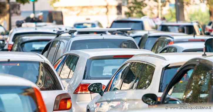 Auto più pulite, ma il ricambio resta lento. Servirebbero oltre 15 anni per svecchiare il parco circolante