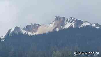 ‘I heard it before I saw it’: Witness watches rockfall at Whistler Peak