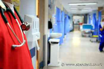 NHS staff should not wear political badges at work, says antisemitism review
