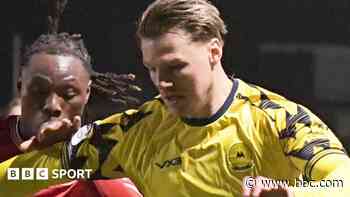 Striker Cooke signs new Torquay United contract
