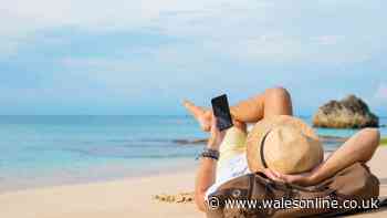 Portable £20 powerbank 'a lifesaver on holidays' with 'massive battery life'