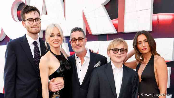 Anna Faris Gets Support from Son Jack, Husband Michael Barrett, & Her Stepkids at ‘Scary Movie’ Premiere!