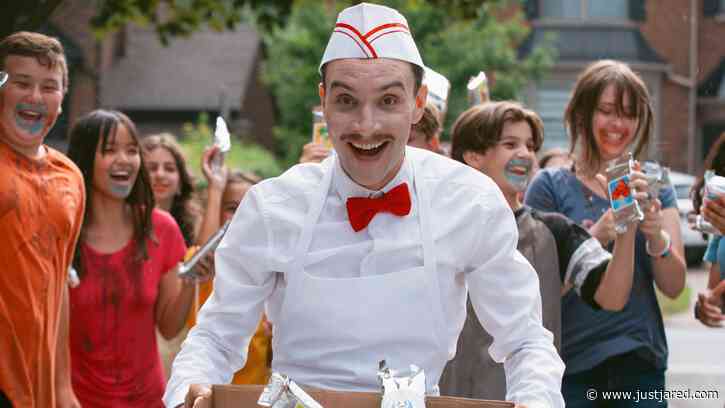 Eli Roth’s ‘Ice Cream Man’ Trailer is a Gorefest – Watch Now!