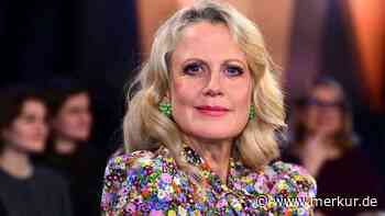 Barbara Schöneberger gesteht Beauty-Eingriff – „einmal hier so ein bisschen“