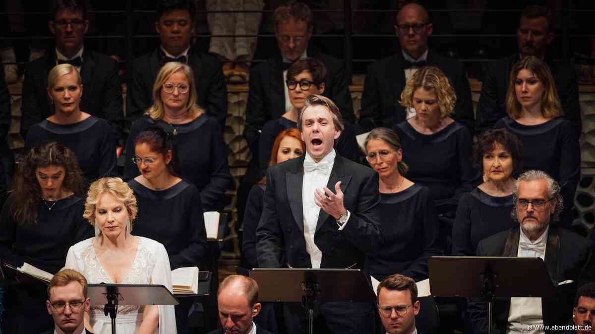 Elbphilharmonie: Ein extrem ausgereiztes Verdi-Spektakel als Musikfest-Finale