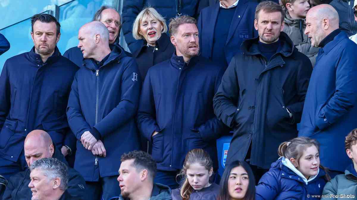 Janssen openbaart: deze 21 selectiespelers plaatste Ajax op TransferRoom