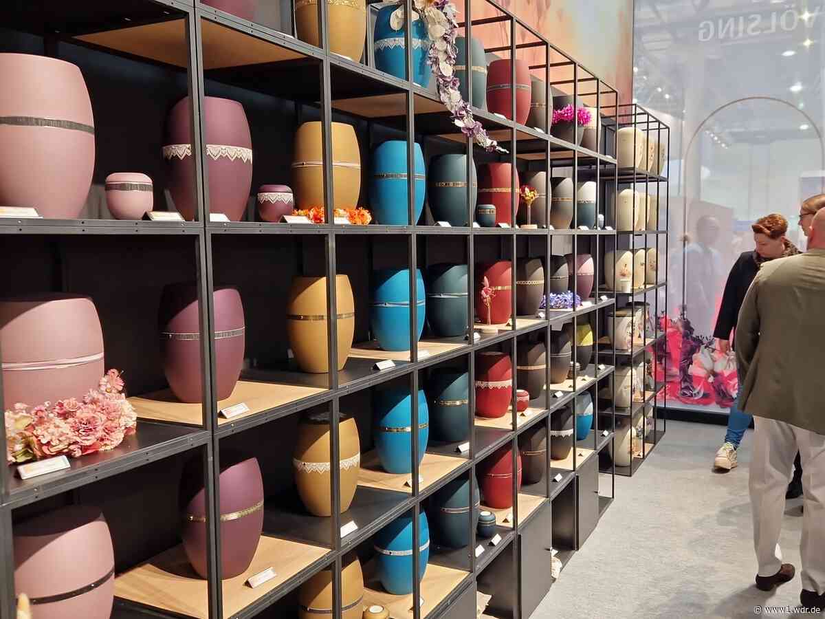 Bestattermesse in Düsseldorf startet