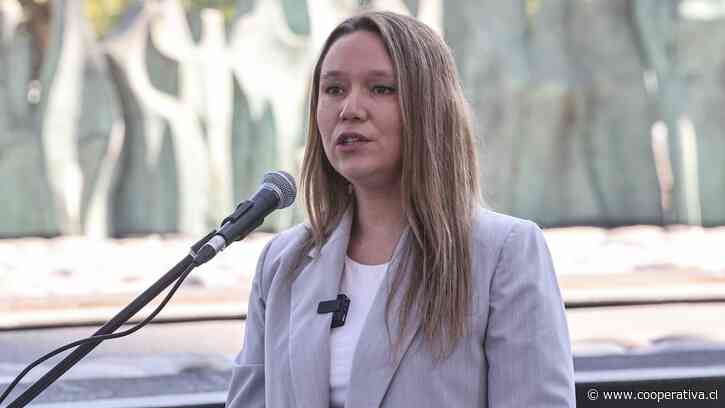 Alcaldesa de Las Condes: La exención de contribuciones es un golpe directo a las personas