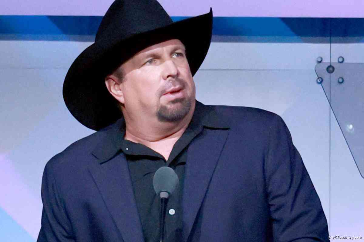 Report: Garth Brooks Might Sell His Catalog For $2 Billion