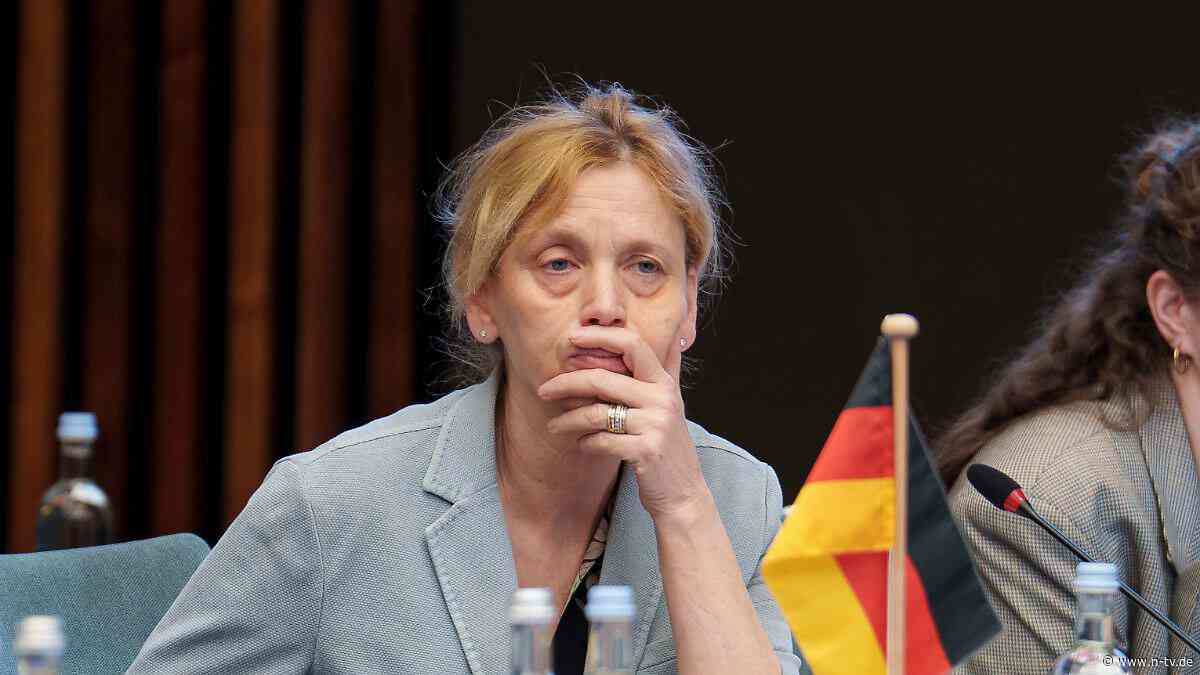 Im Gegenzug für höhere Zahlungen: Prien kann sich Kürzung der Elterngeld-Bezugsdauer vorstellen