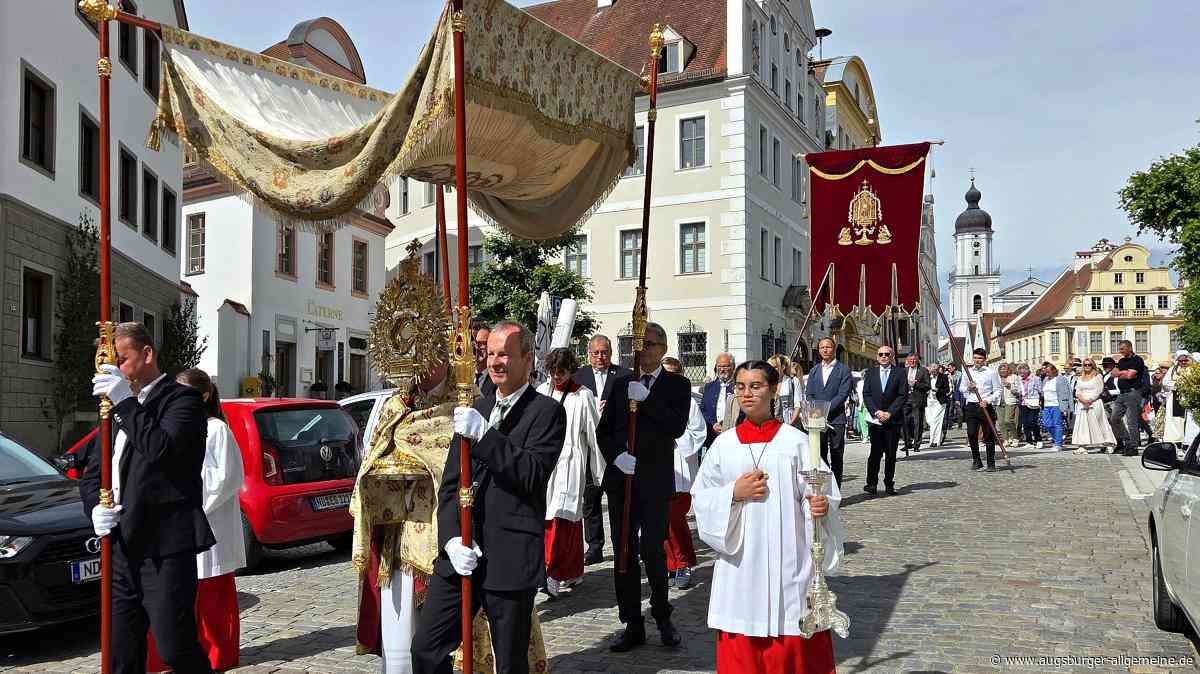 Fronleichnamsprozession: Ein Bild der Stadtgesellschaft