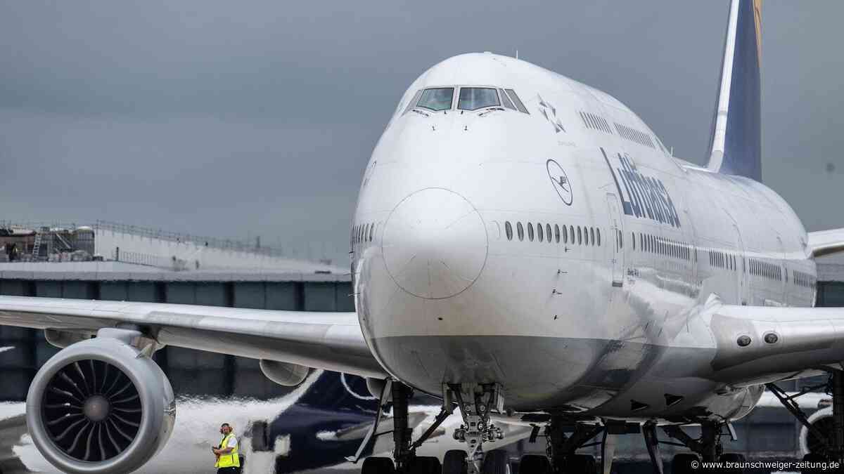 Boeing 787 klappt am Flughafen-Frankfurt zusammen – Video zeigt brisante Szene