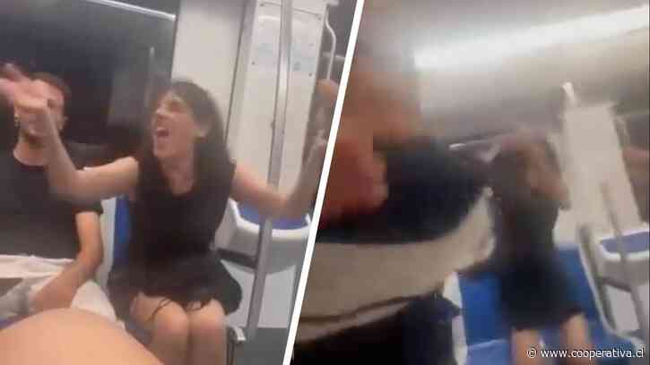 Chilena fue víctima de ataque racista en Metro de Barcelona: Mujer le escupió