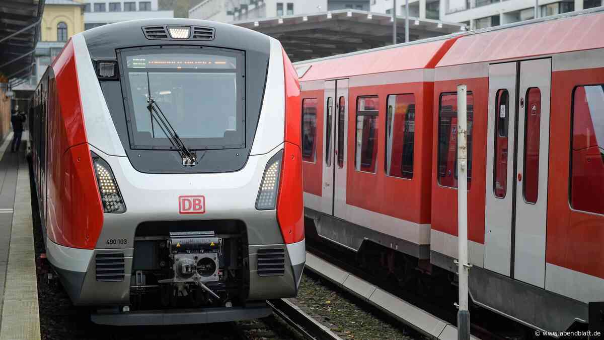 Notfall am S-Bahnhof Sülldorf: Strecke S1 für Rettungseinsatz gesperrt