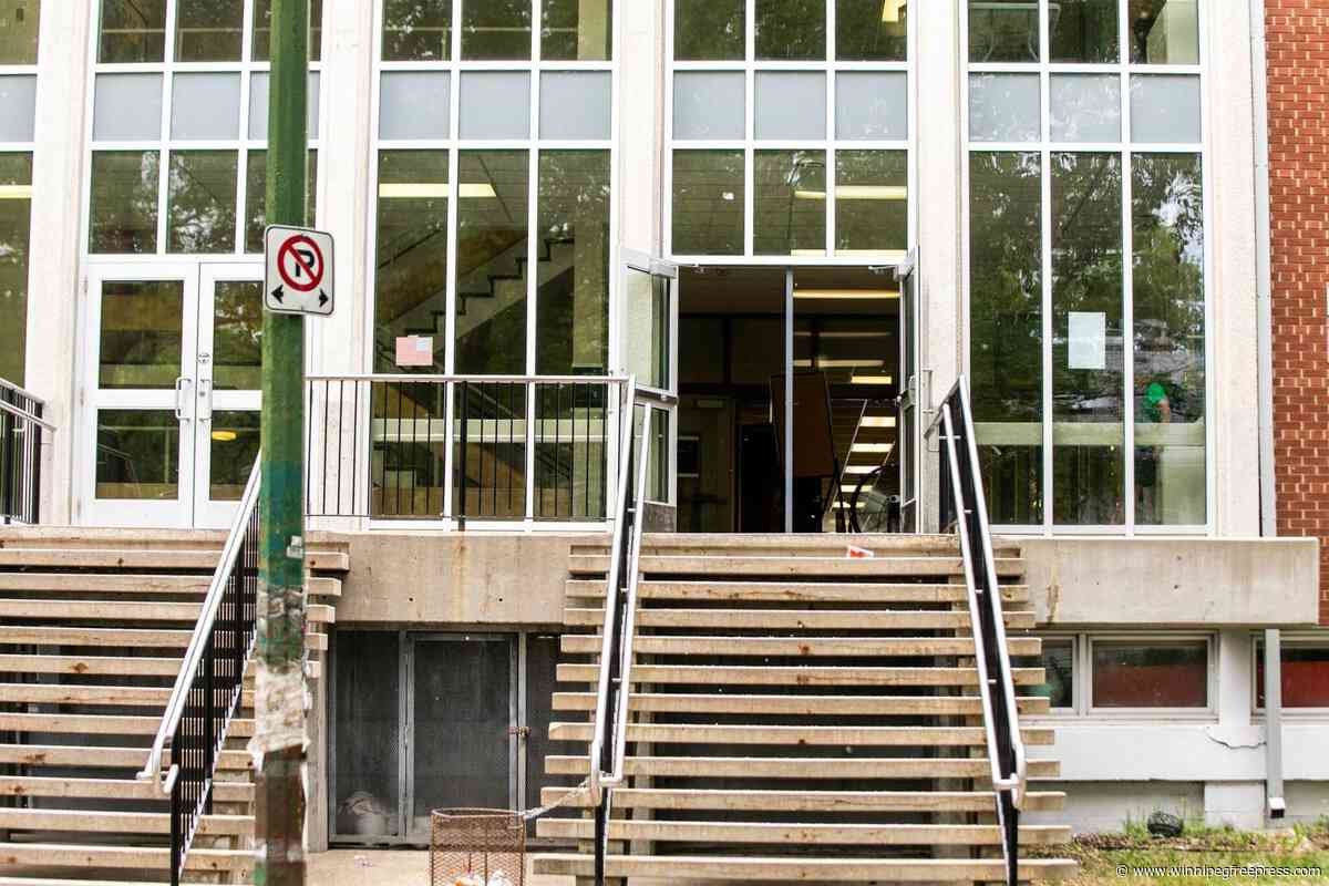 Teaching, learning are unrealistic expectations in intolerably hot classrooms