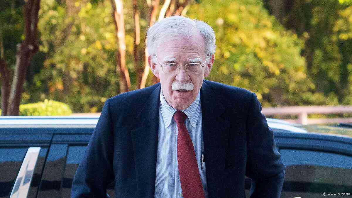 Wohl Wende im Dokumenten-Fall: Ex-Trump-Berater Bolton will auf schuldig plädieren
