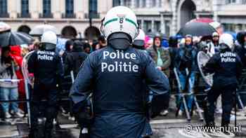 Relschoppers dringen parlement Brussel binnen en gooien met rookbommen