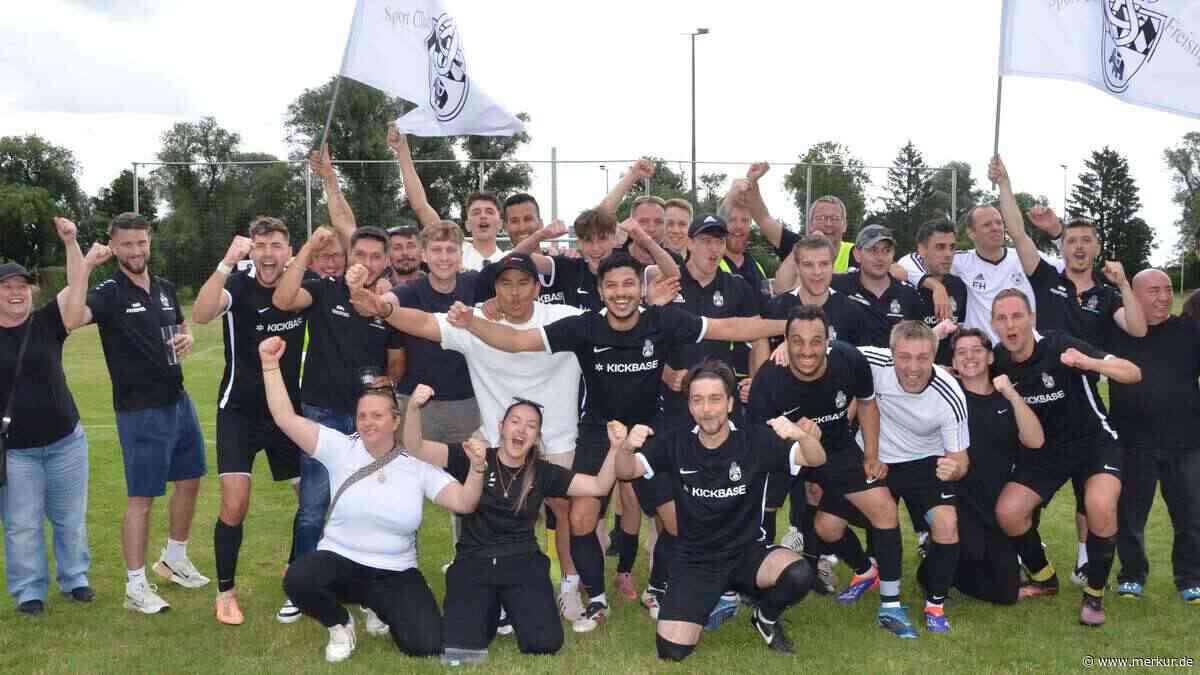 SC Freising rettet sich im Elfmeterschießen – und reißt das Sportheim ab