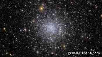 Glittering star cluster image reveals missing patch of stars: 'We were not looking for the gap, but we found it'