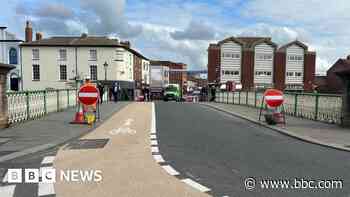 Controversial one-way system to remain in town