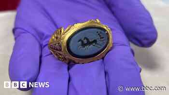 'Rare' ring sheds light on how Romans navigated unrest