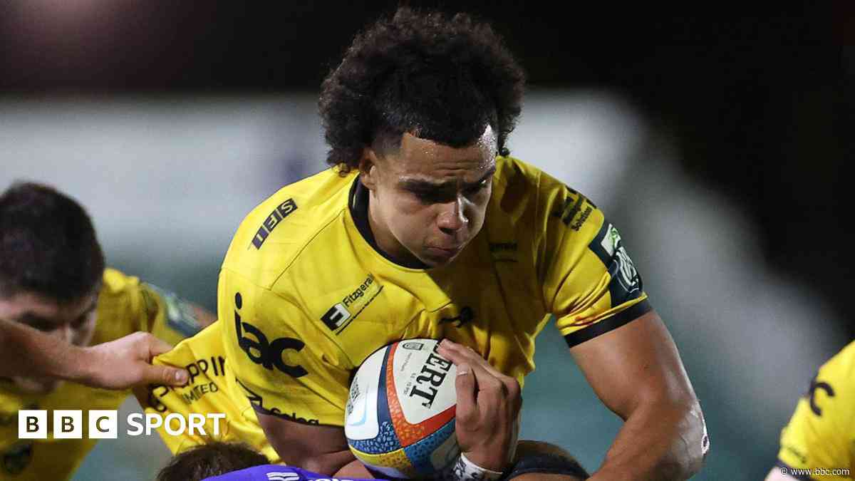 Wales' Martin joins French tier-two side Beziers