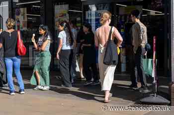 Shopper footfall suffers in record-breaking May temperatures