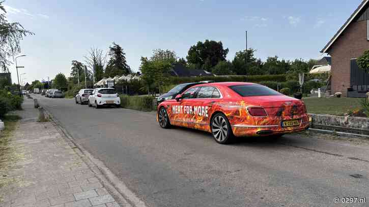 Foutparkeren kost bezoekers én bekende Nederlander geld in Vinkeveen