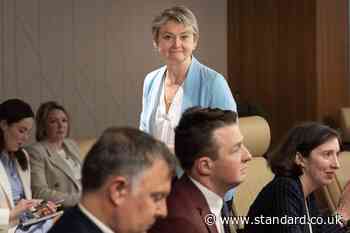 Yvette Cooper rejects Harriet Harman’s call for disappearing messages ban
