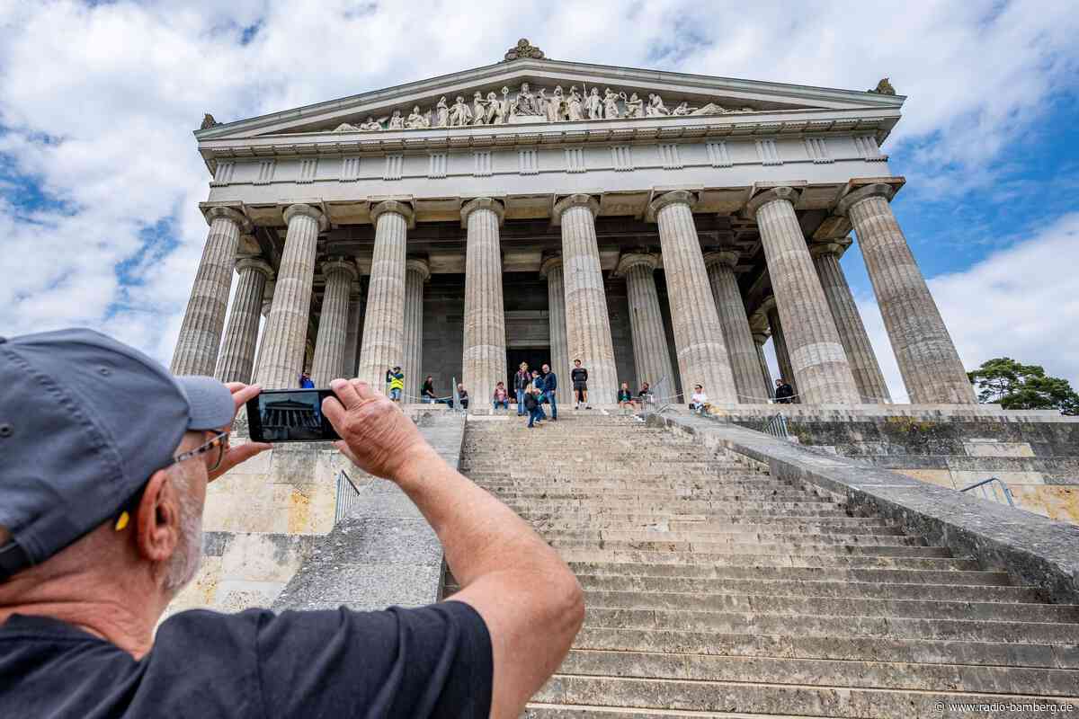 Walhalla zwischen Denkmalschutz, Aussicht und Unfallgefahr