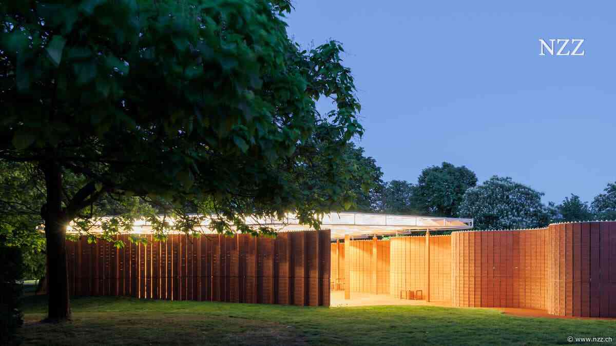Britische Zurückhaltung in Backsteinrot: Das mexikanische Architektenteam Lanza Atelier entwarf den diesjährigen Pavillon der Serpentine Gallery