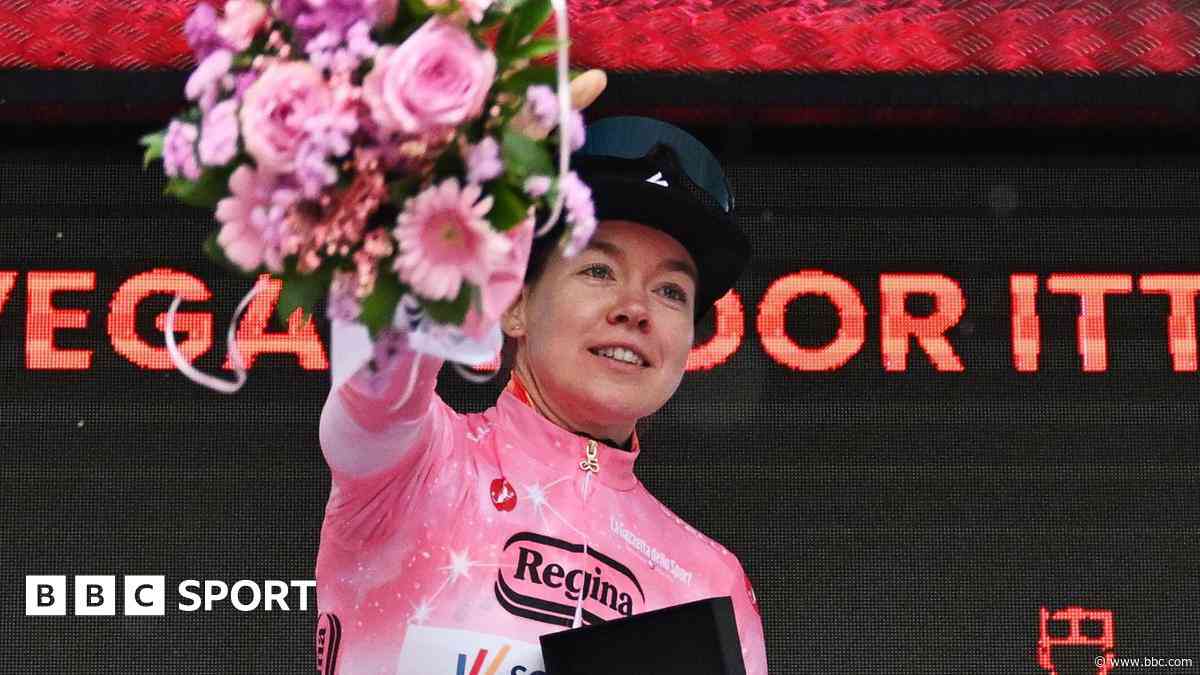 Van der Breggen wins time trial to take Giro lead