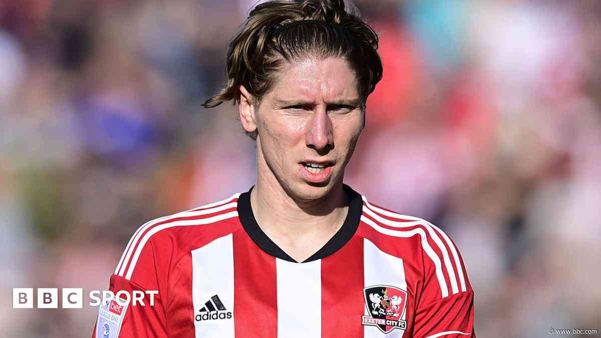 Plymouth sign former Exeter defender Hartridge