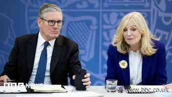 PM says 'let's get on' with building tram network