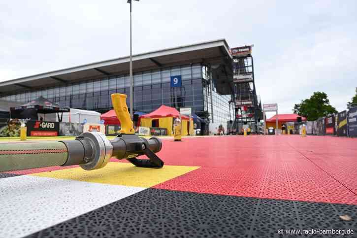Mann stirbt bei Feuerwehr-Wettkampf auf Messe